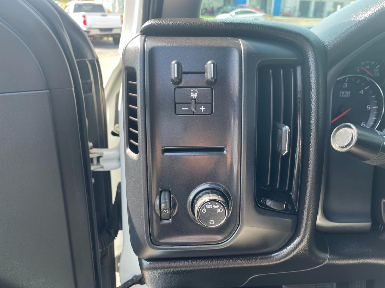 Chevrolet Silverado 2500HD Work Truck Crew Cab Long Box 4WD 2018