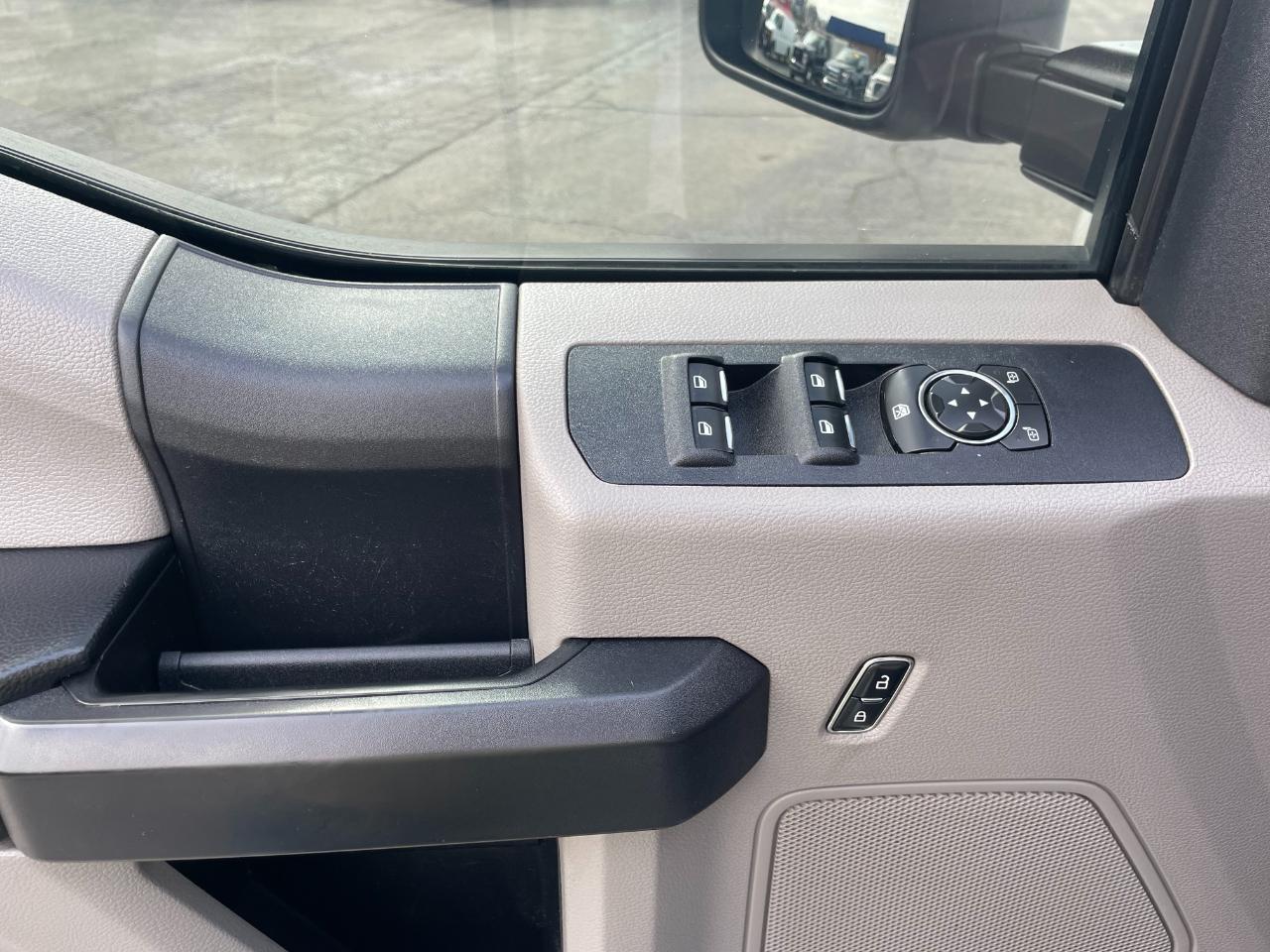 Ford F-250 SD XL Crew Cab Long Bed 4WD 2019