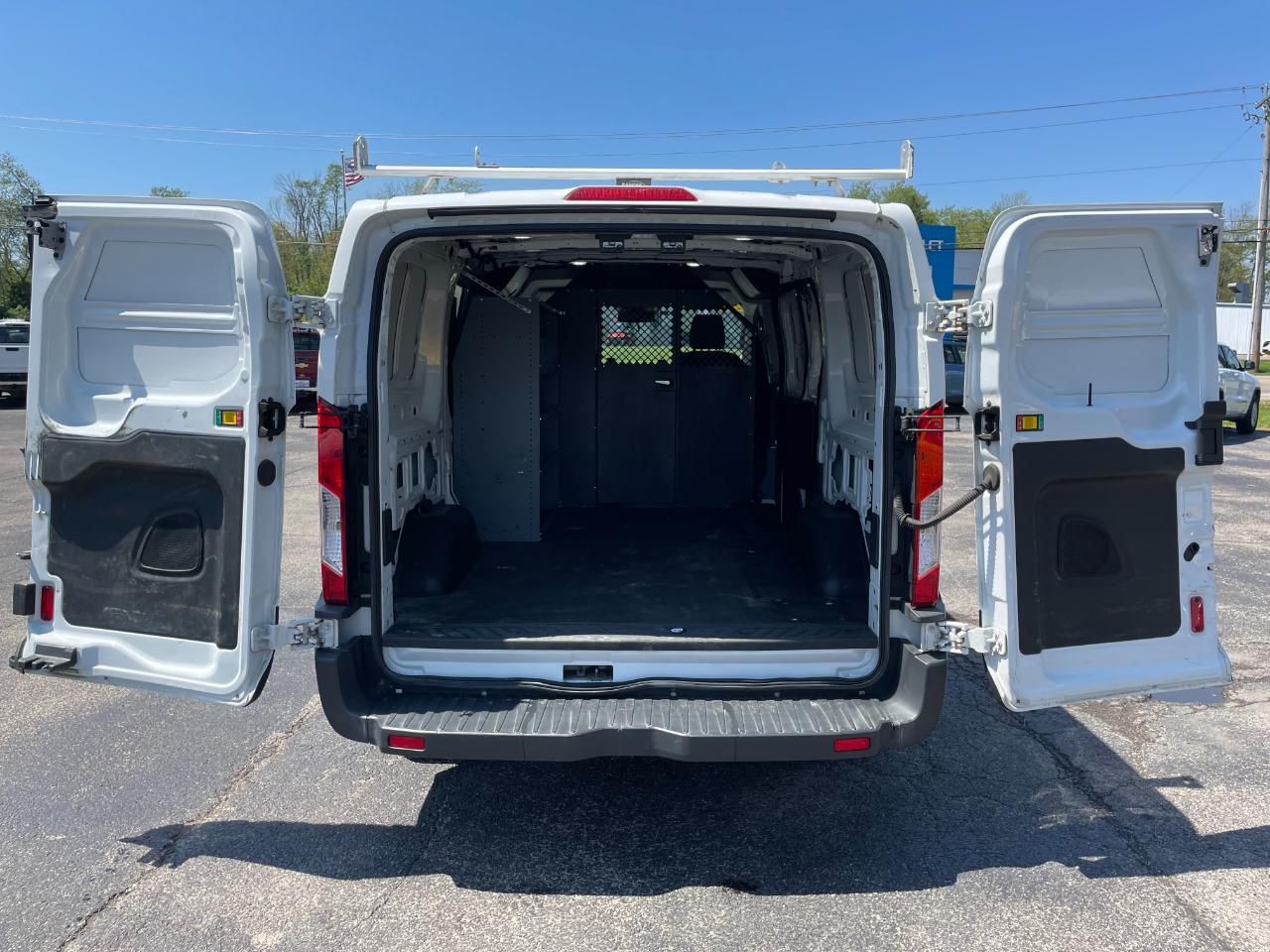 Ford Transit 150 Van Low Roof 60/40 Pass. 130-in. WB 2018