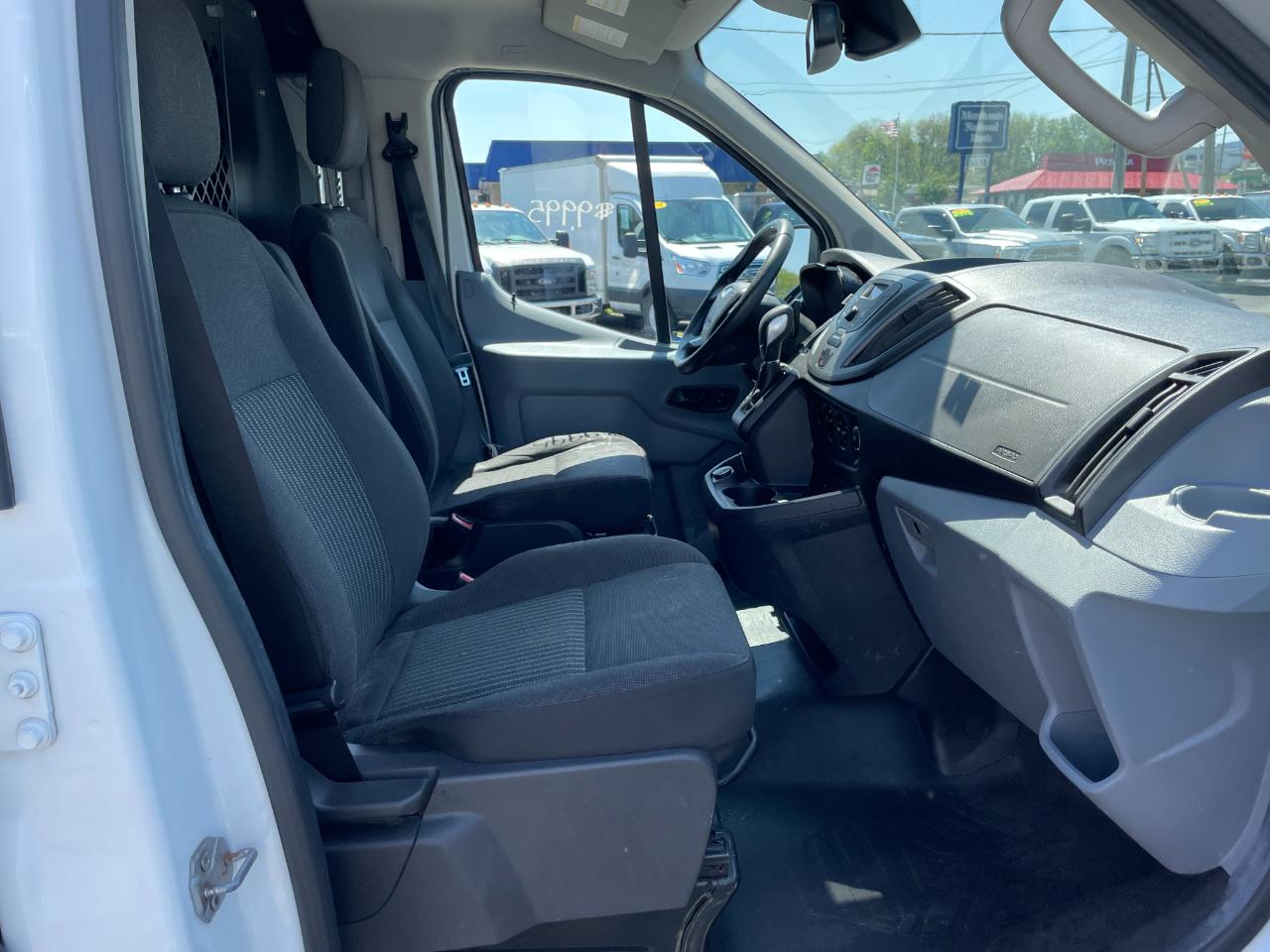 Ford Transit 150 Van Low Roof 60/40 Pass. 130-in. WB 2018