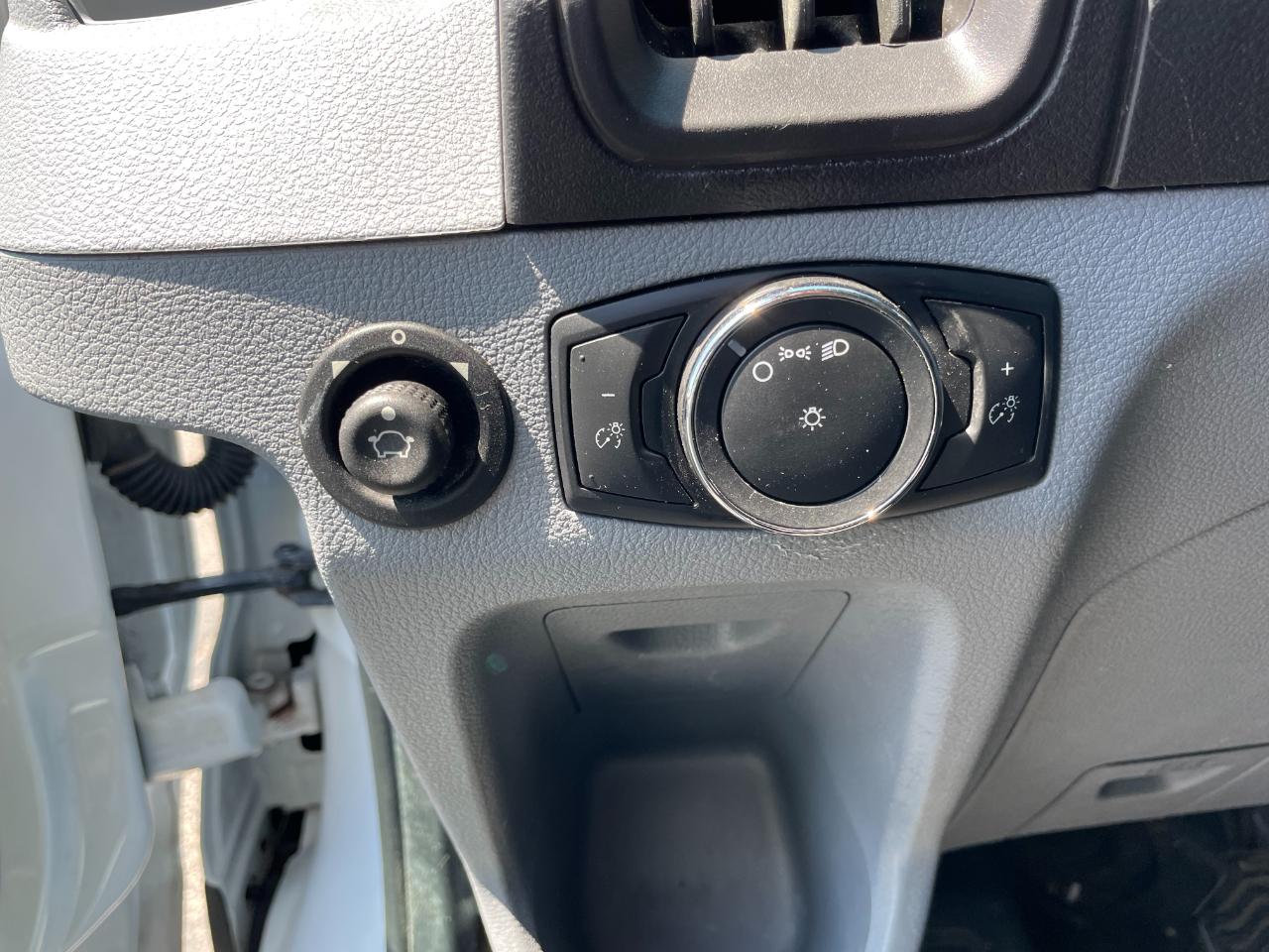 Ford Transit 150 Van Low Roof 60/40 Pass. 130-in. WB 2018