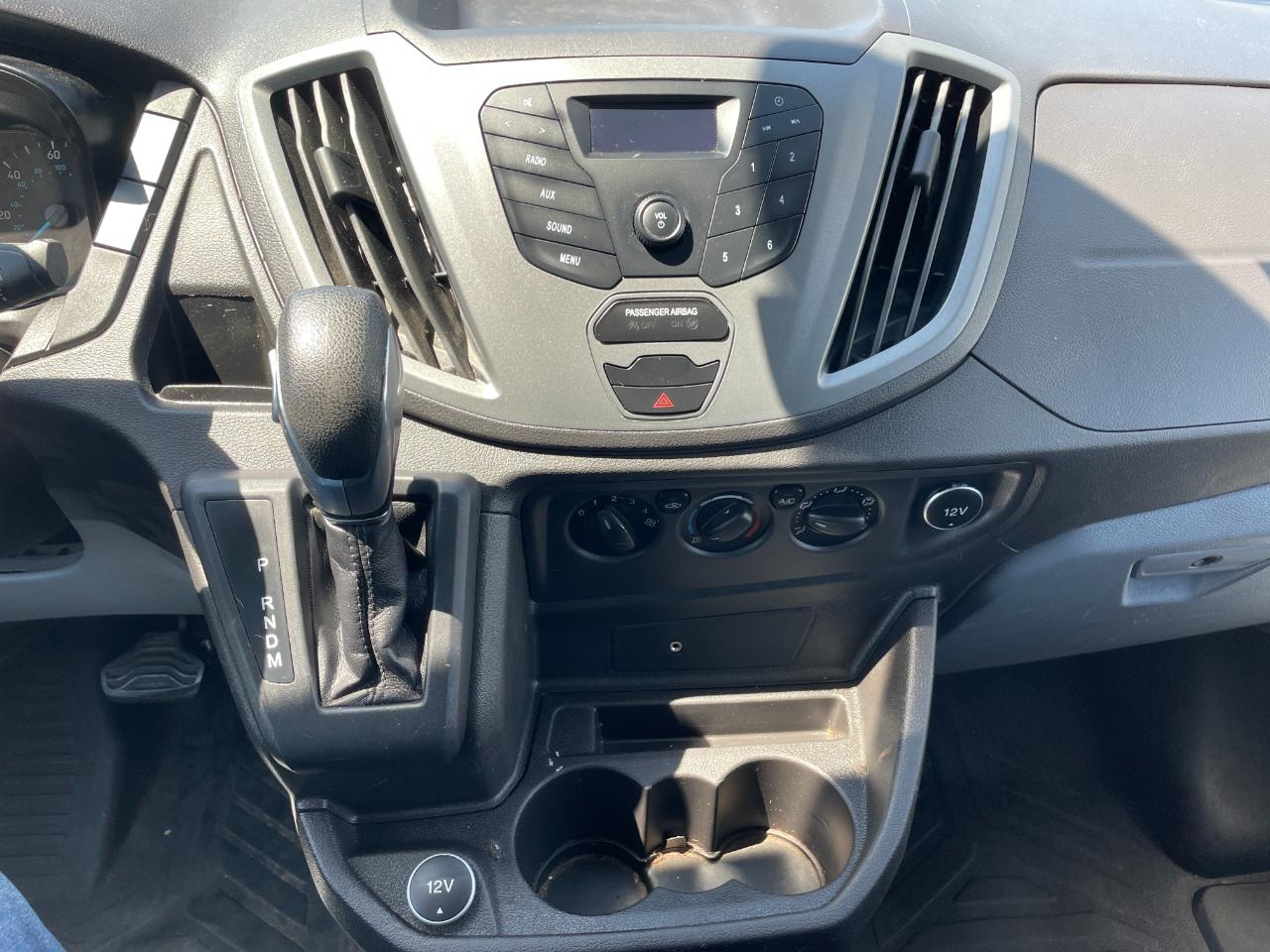 Ford Transit 150 Van Low Roof 60/40 Pass. 130-in. WB 2018