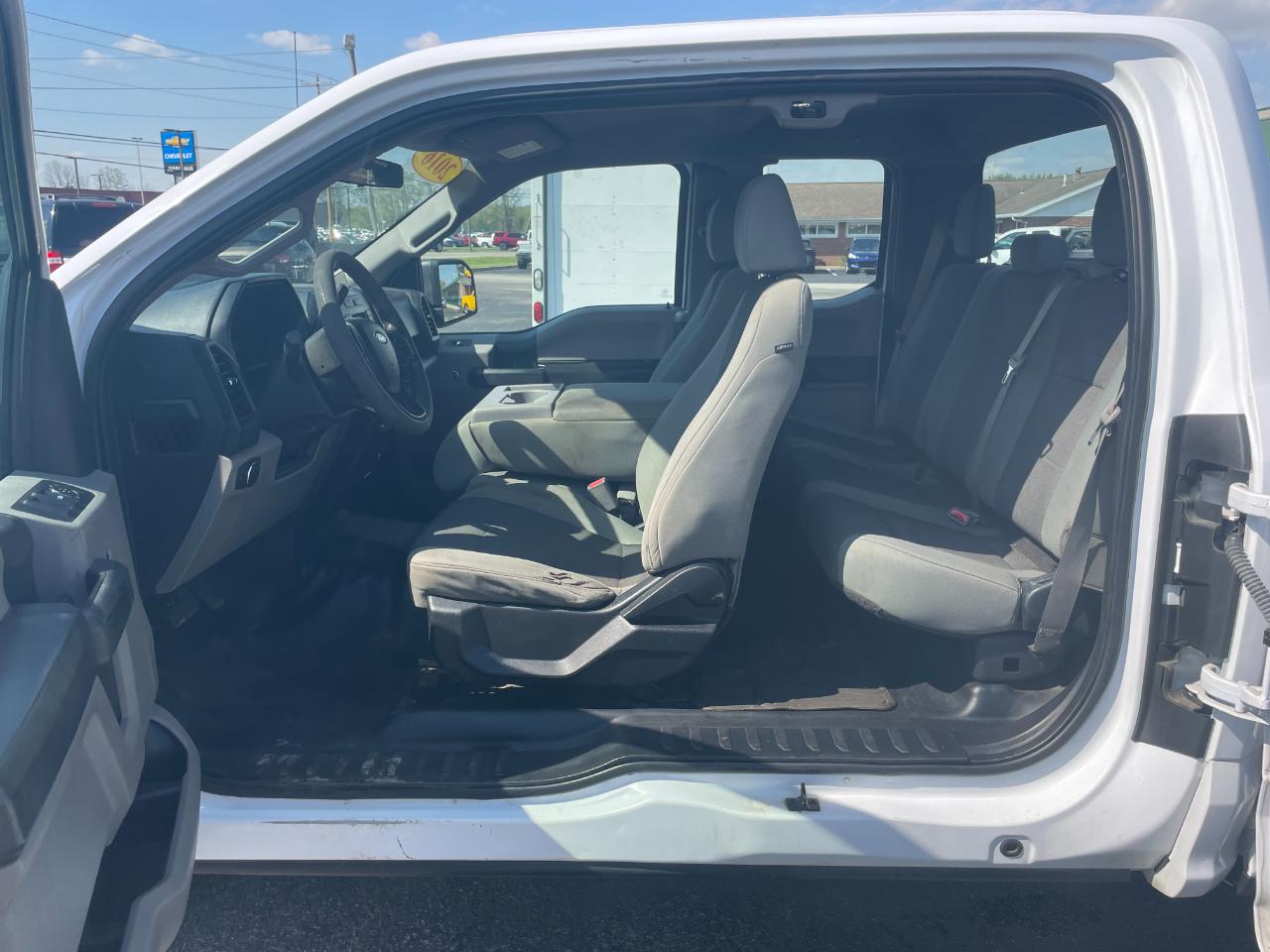 Ford F-150 XL SuperCab 6.5-ft. Bed 4WD 2016