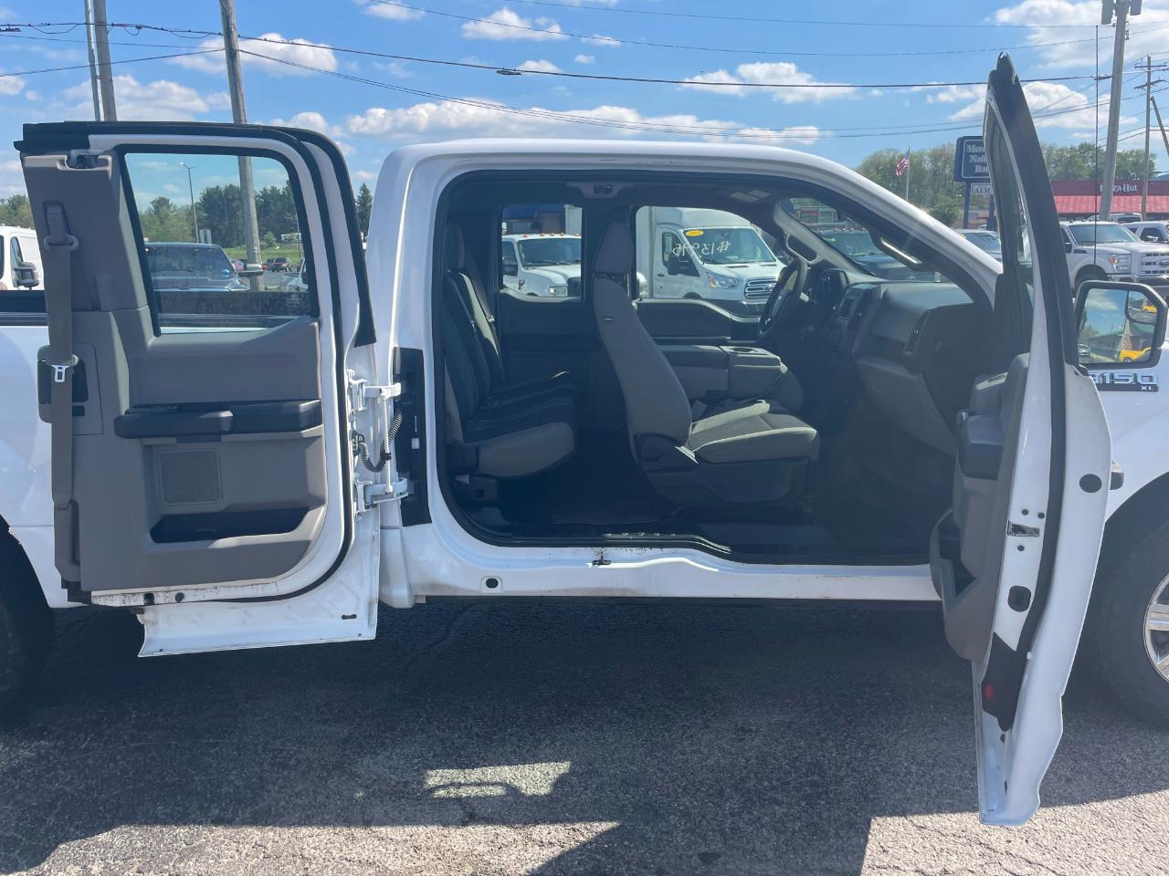 Ford F-150 XL SuperCab 6.5-ft. Bed 4WD 2016