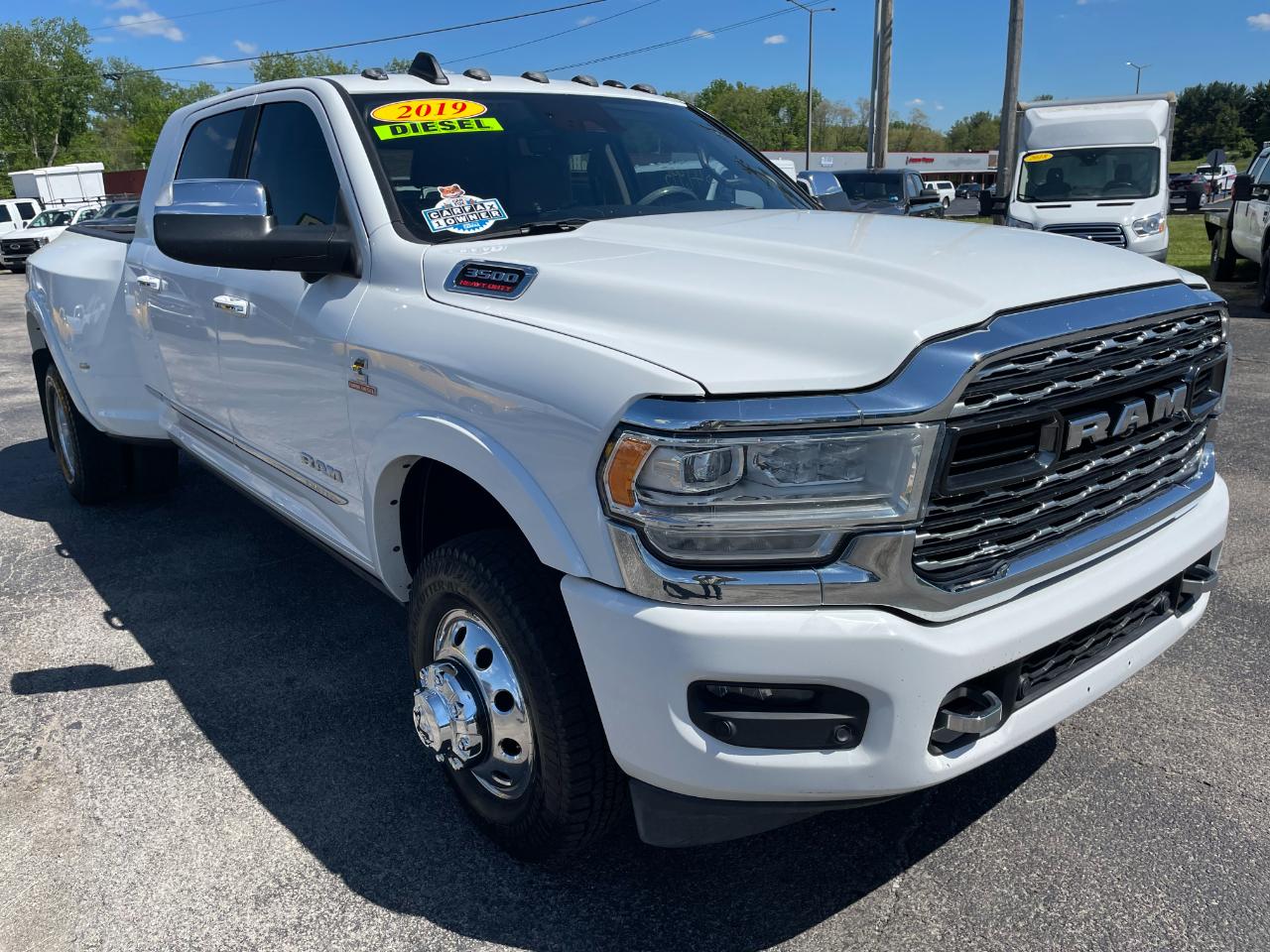RAM 3500 Limited Mega Cab 4WD DRW 2019