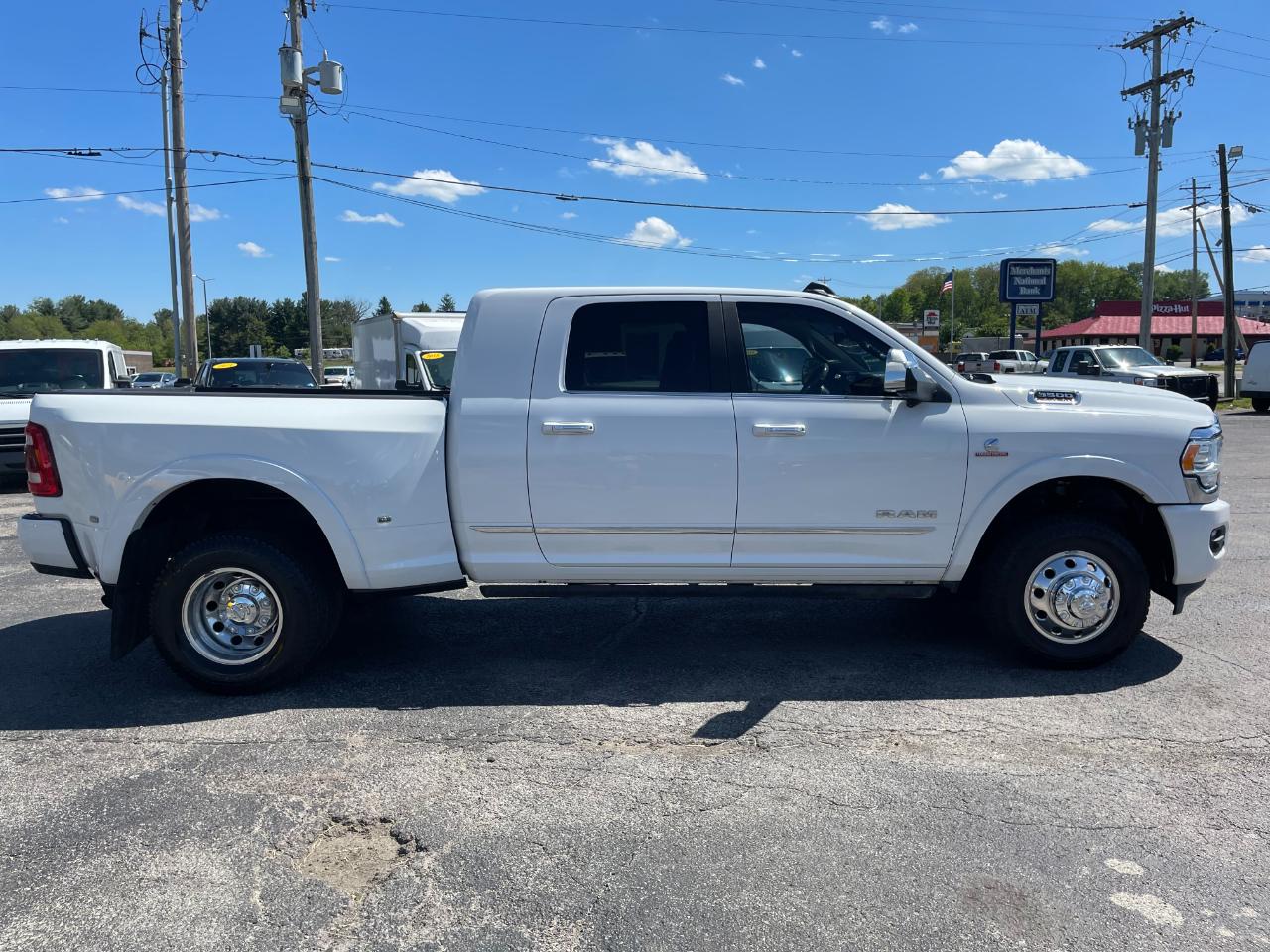 RAM 3500 Limited Mega Cab 4WD DRW 2019