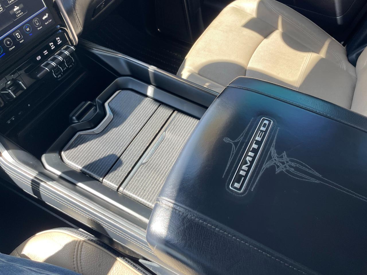 RAM 3500 Limited Mega Cab 4WD DRW 2019