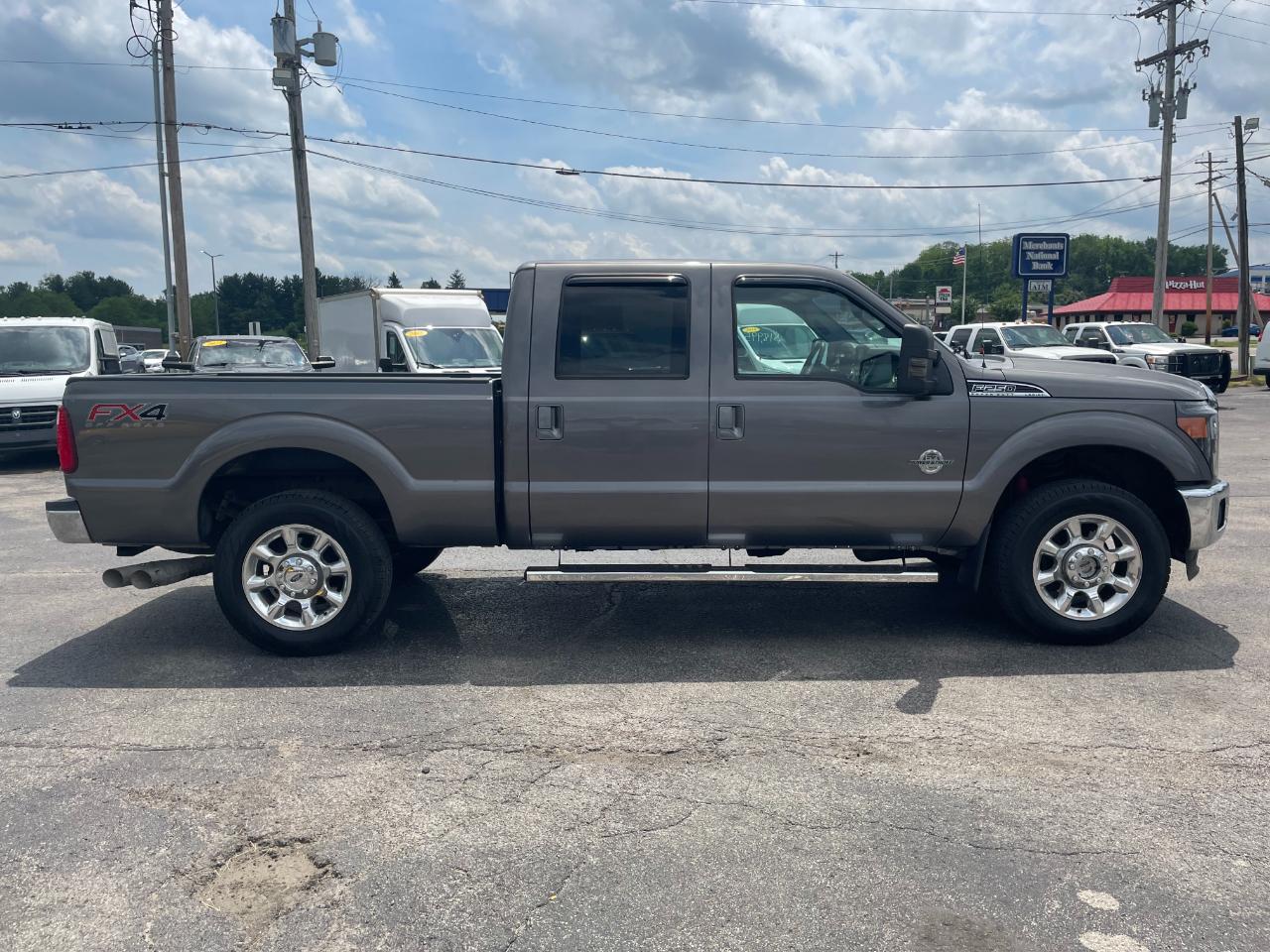 Ford F-250 SD Lariat Crew Cab 4WD 2013
