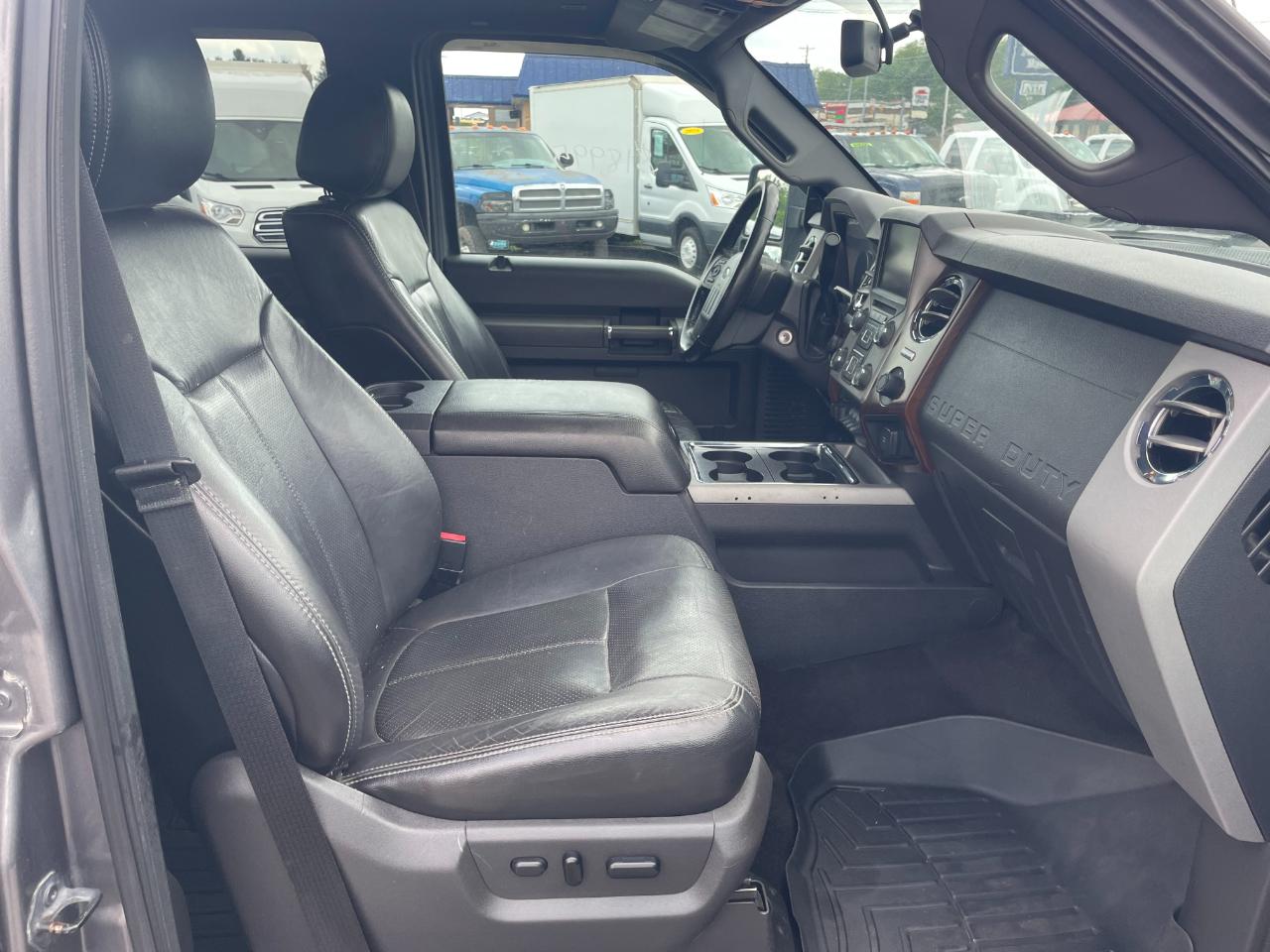 Ford F-250 SD Lariat Crew Cab 4WD 2013