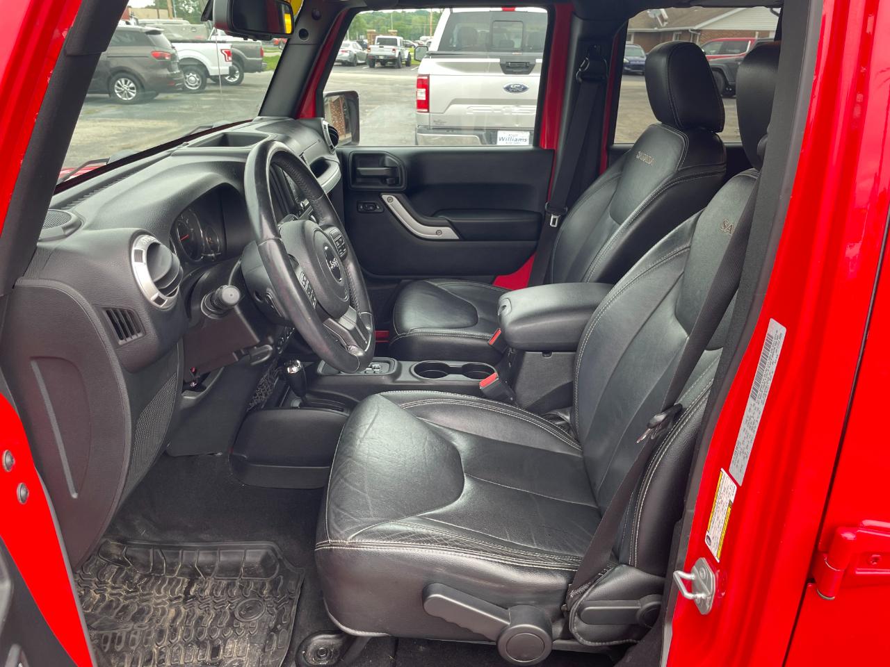 Jeep Wrangler Unlimited Sahara 4WD 2016