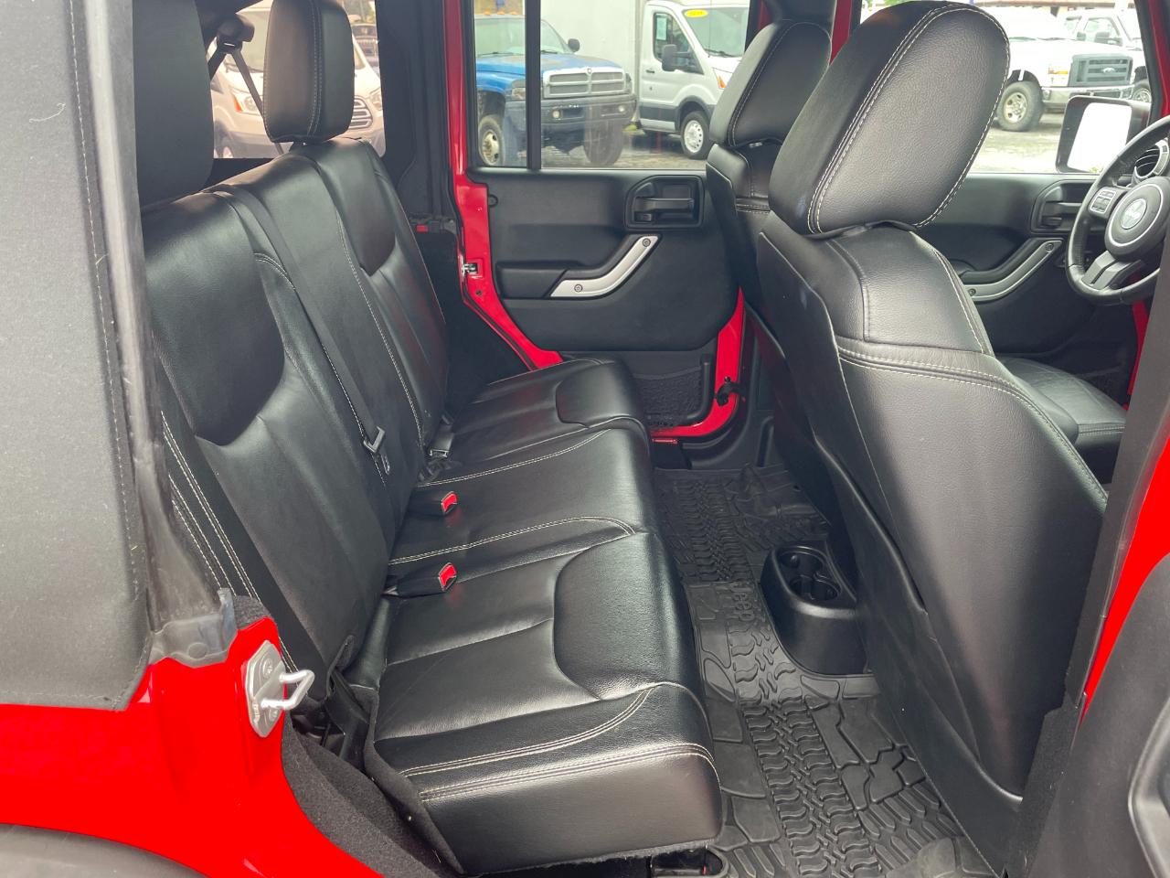 Jeep Wrangler Unlimited Sahara 4WD 2016