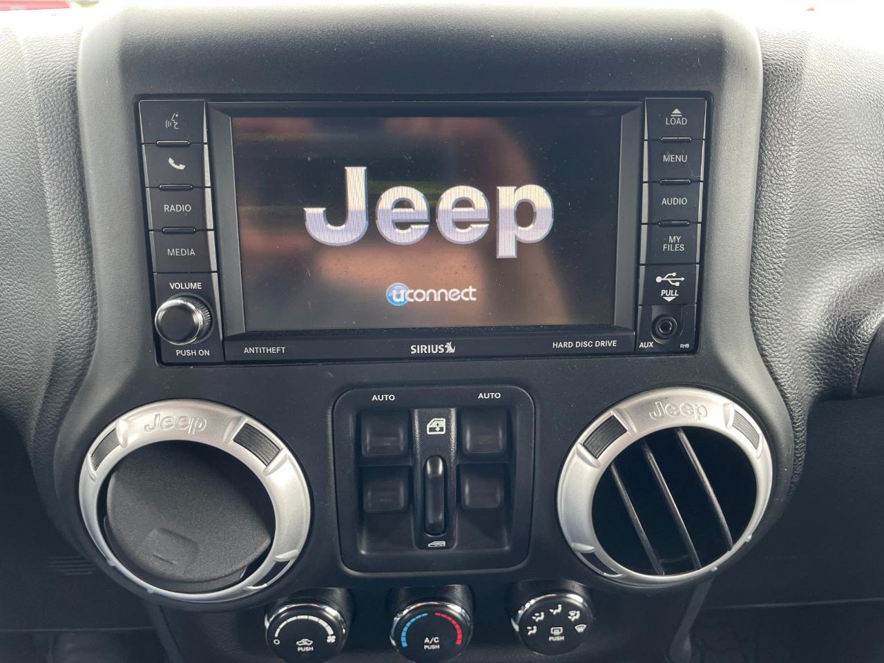Jeep Wrangler Unlimited Sahara 4WD 2016