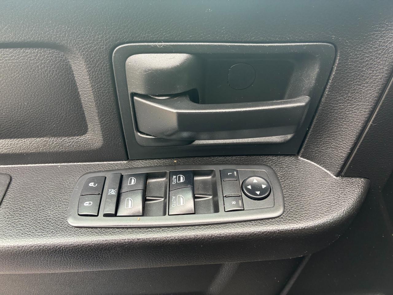RAM 1500 Classic Tradesman Quad Cab 4WD 2019