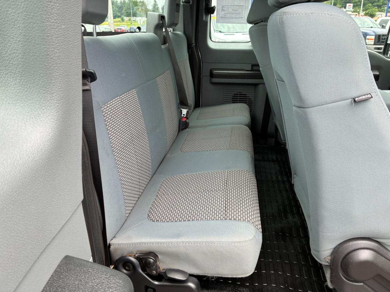 Ford F-250 SD XL SuperCab Long Bed 4WD 2011
