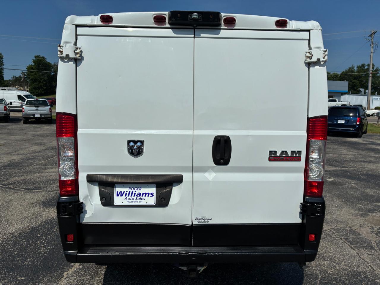 RAM Promaster 1500 Low Roof Tradesman 136-in. WB 2014