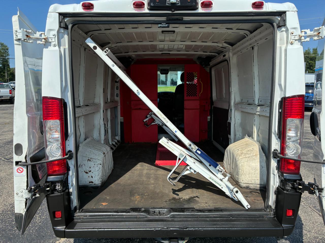 RAM Promaster 1500 Low Roof Tradesman 136-in. WB 2014