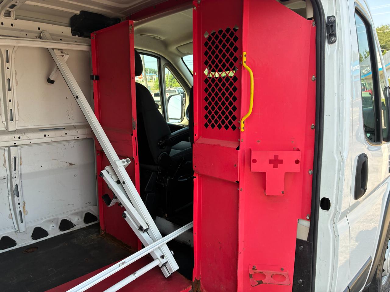 RAM Promaster 1500 Low Roof Tradesman 136-in. WB 2014