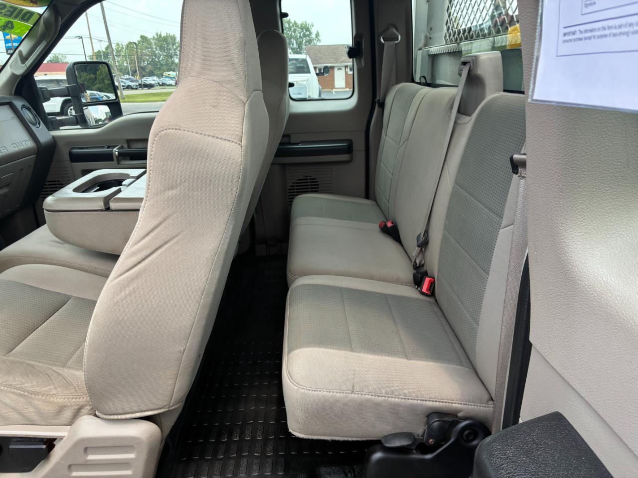 Ford F-550 SuperCab 4WD DRW 2008