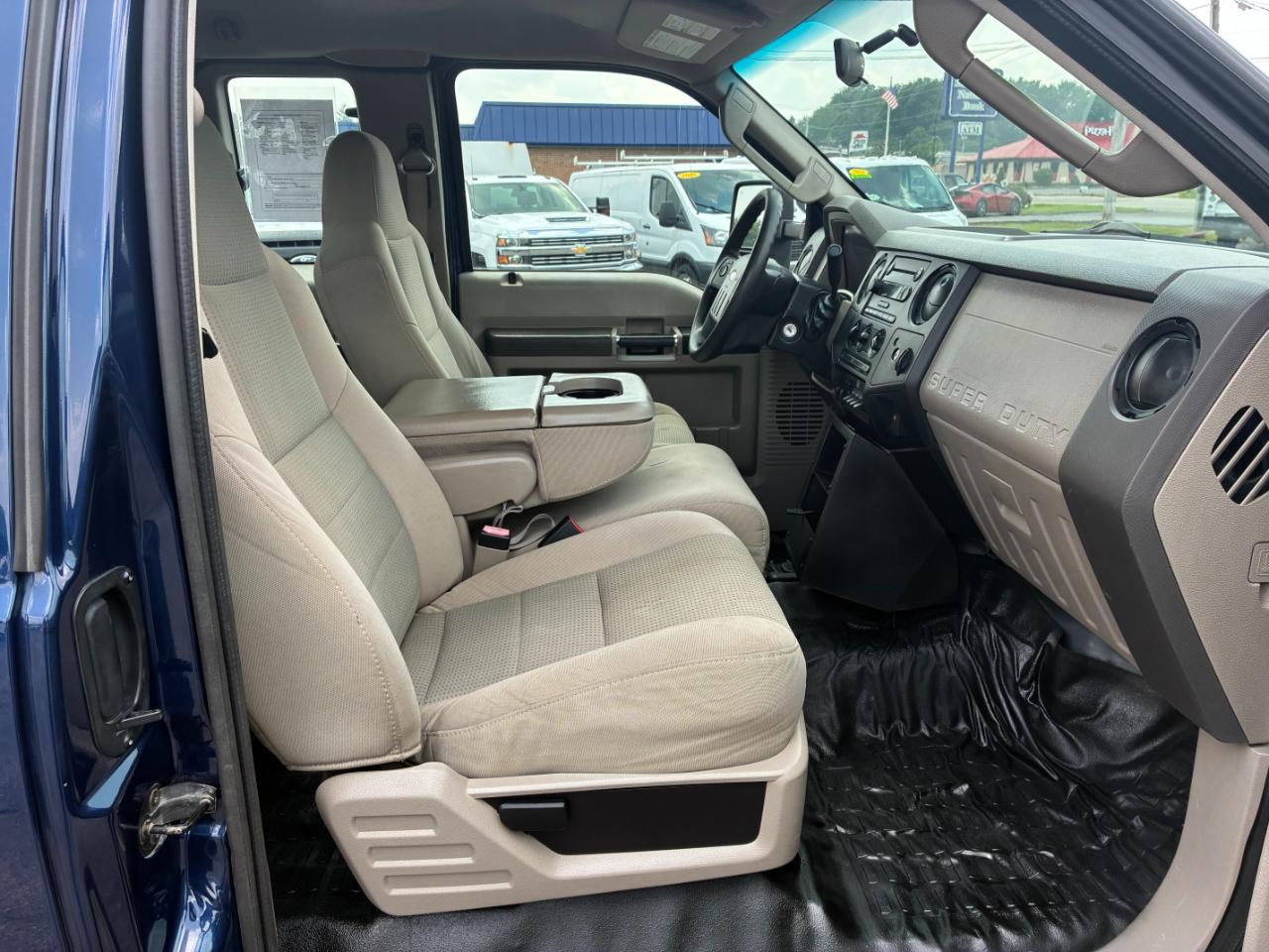 Ford F-550 SuperCab 4WD DRW 2008