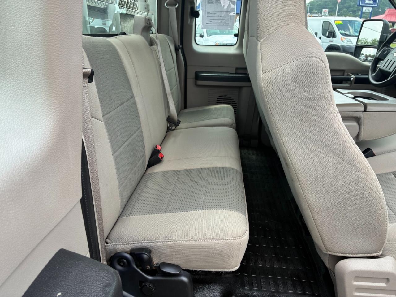 Ford F-550 SuperCab 4WD DRW 2008