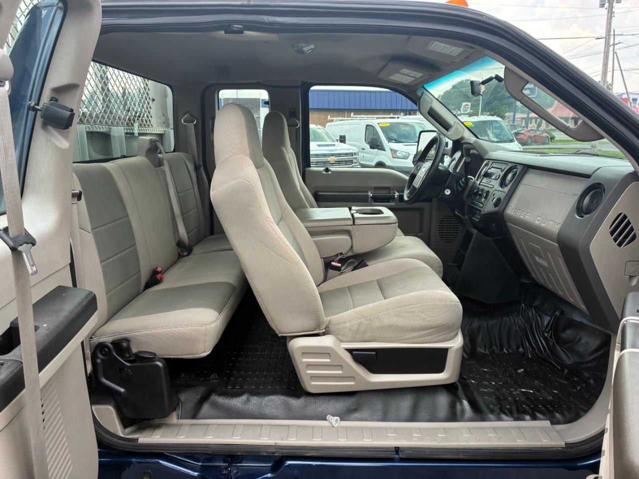 Ford F-550 SuperCab 4WD DRW 2008