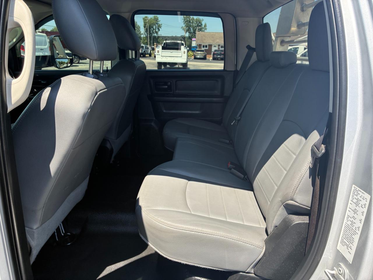 RAM 3500 Tradesman Crew Cab 4WD DRW 2017