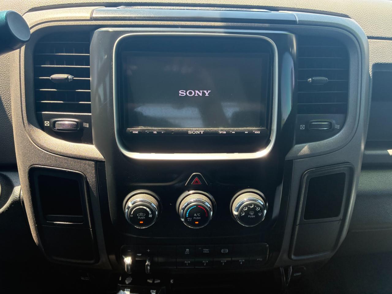 RAM 3500 Tradesman Crew Cab 4WD DRW 2017