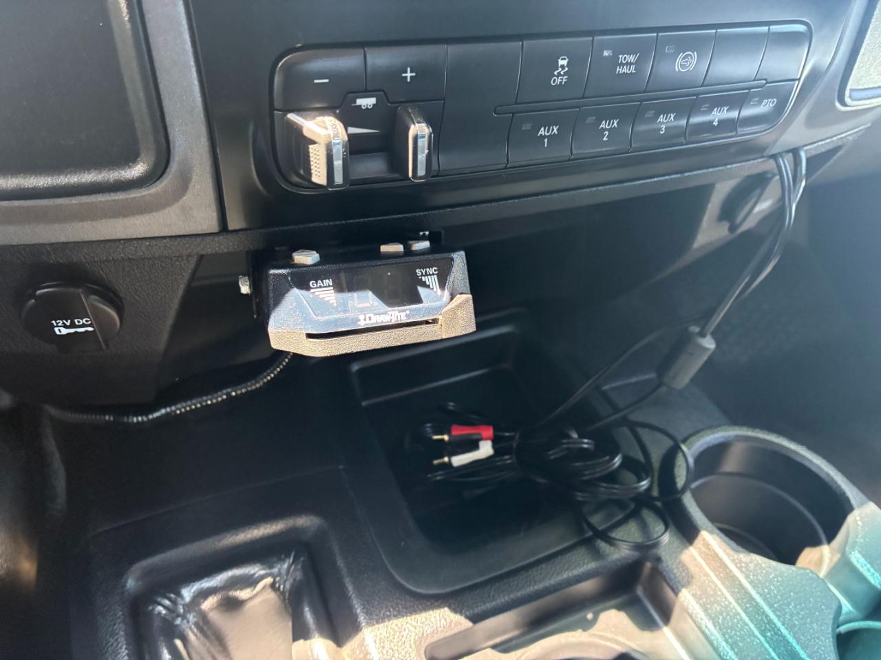 RAM 3500 Tradesman Crew Cab 4WD DRW 2017