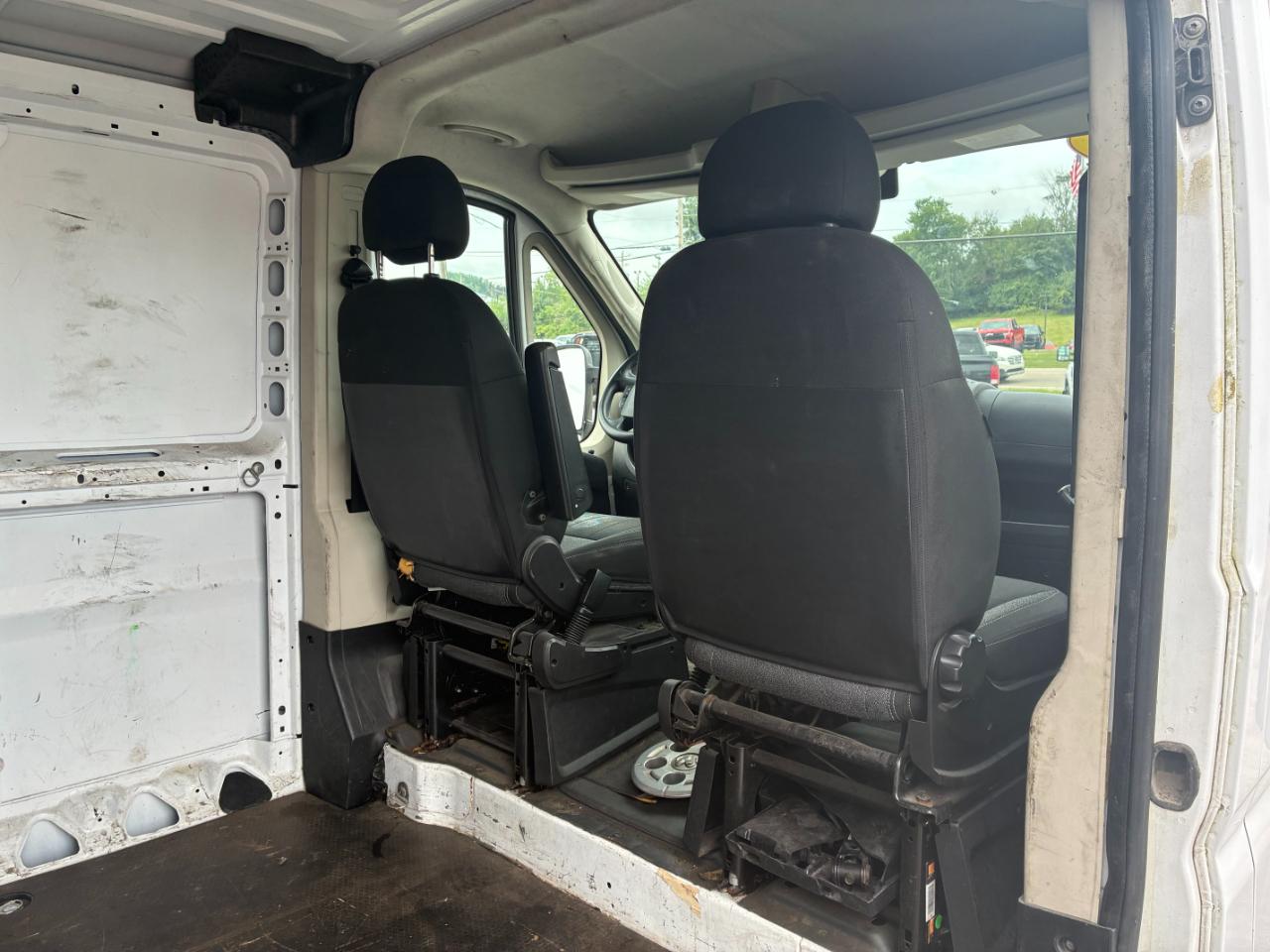 RAM Promaster 1500 Low Roof Tradesman 136-in. WB 2018
