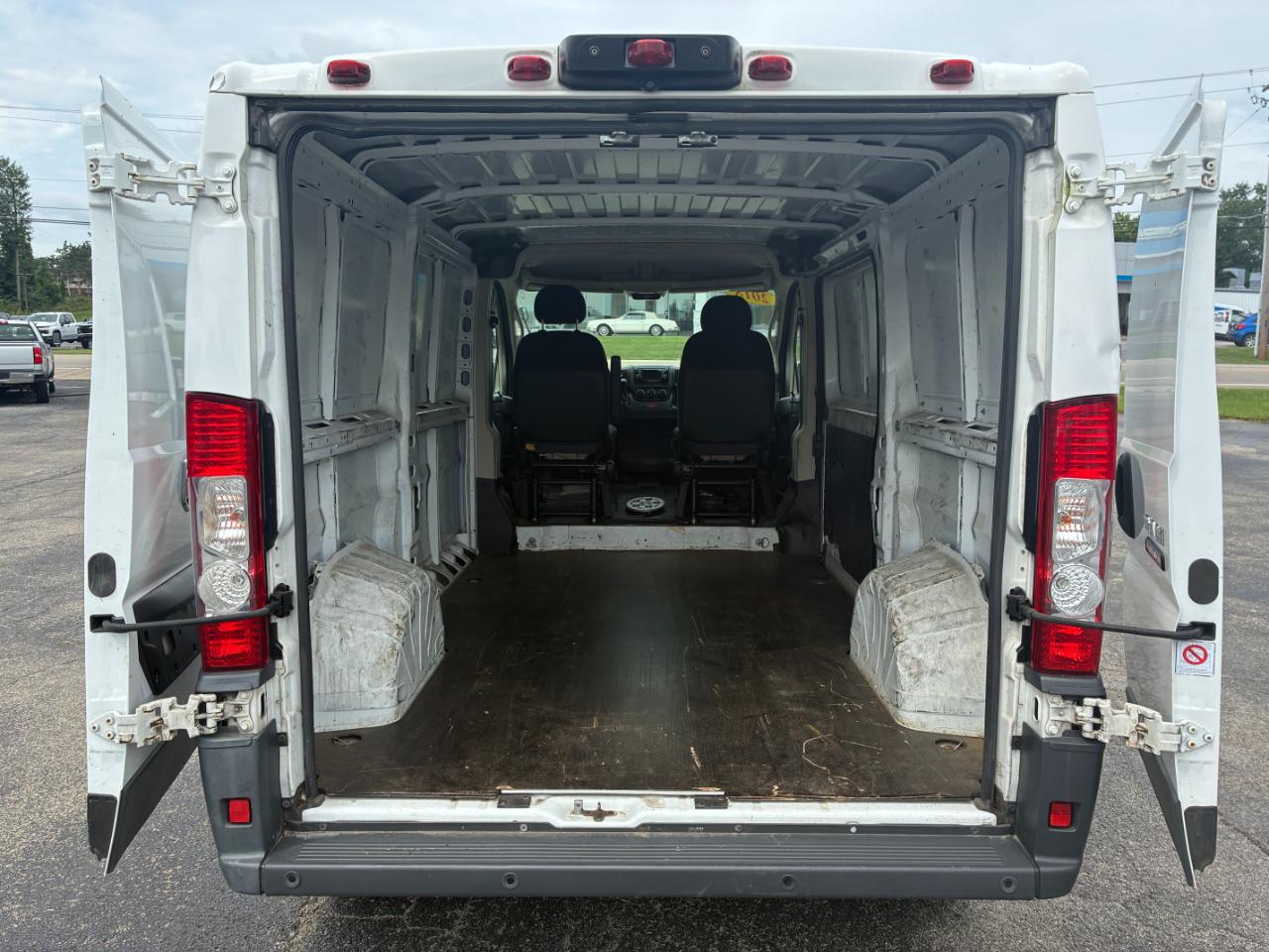 RAM Promaster 1500 Low Roof Tradesman 136-in. WB 2018