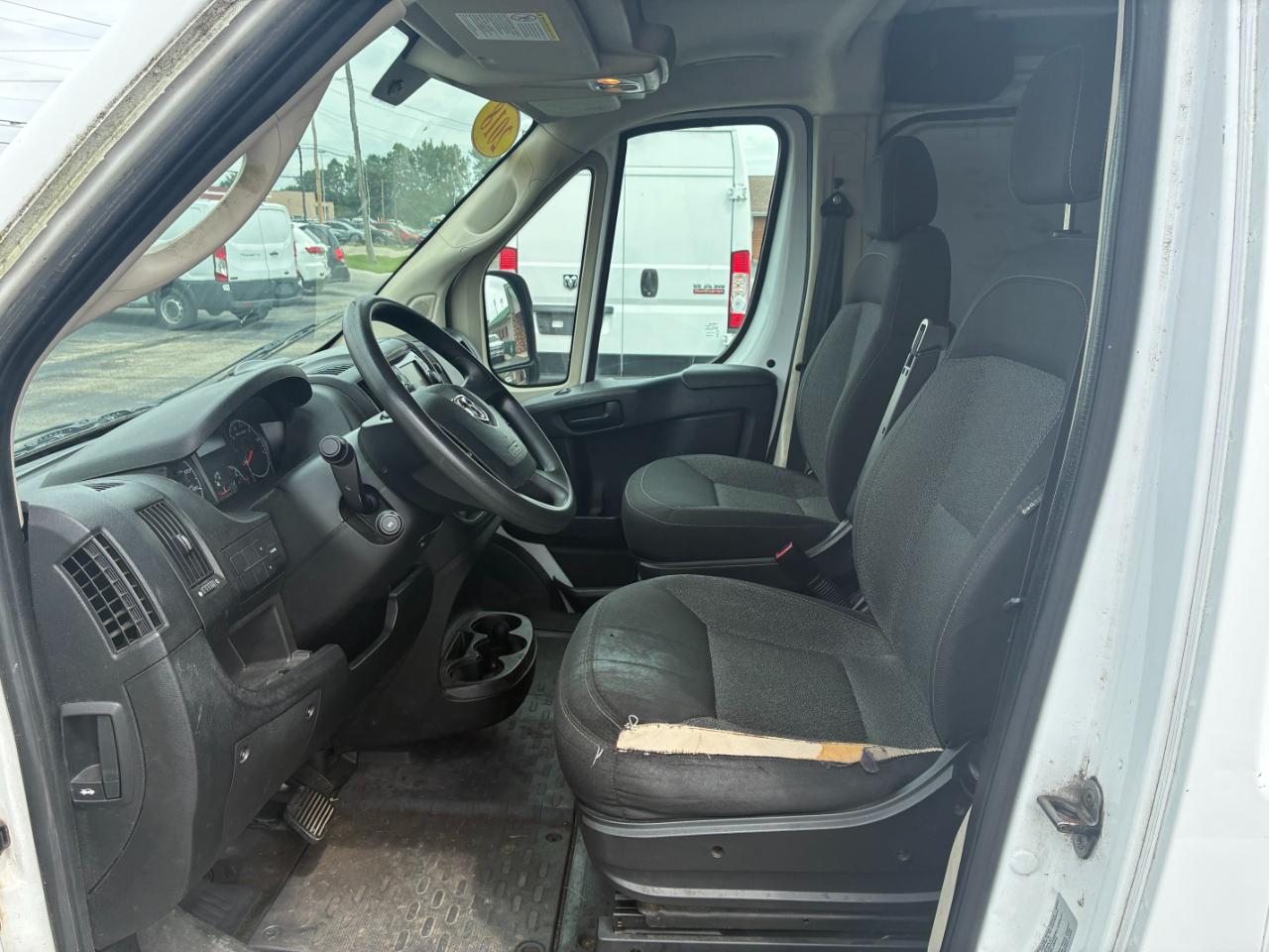 RAM Promaster 1500 Low Roof Tradesman 136-in. WB 2018
