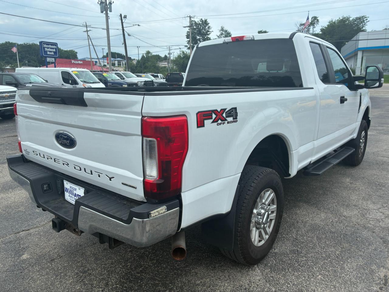 Ford F-350 SD XL SuperCab Long Bed 4WD 2017