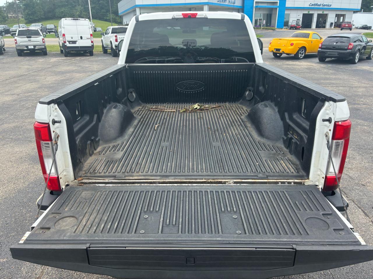 Ford F-350 SD XL SuperCab Long Bed 4WD 2017