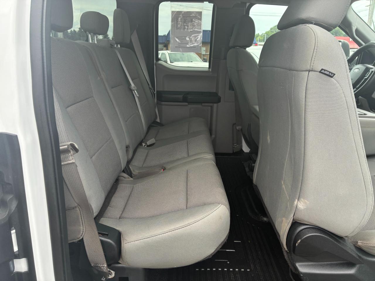 Ford F-350 SD XL SuperCab Long Bed 4WD 2017