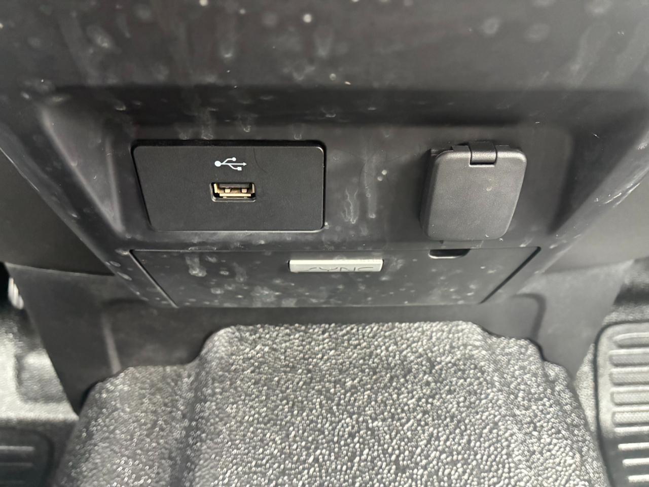 Ford F-350 SD XL SuperCab Long Bed 4WD 2017