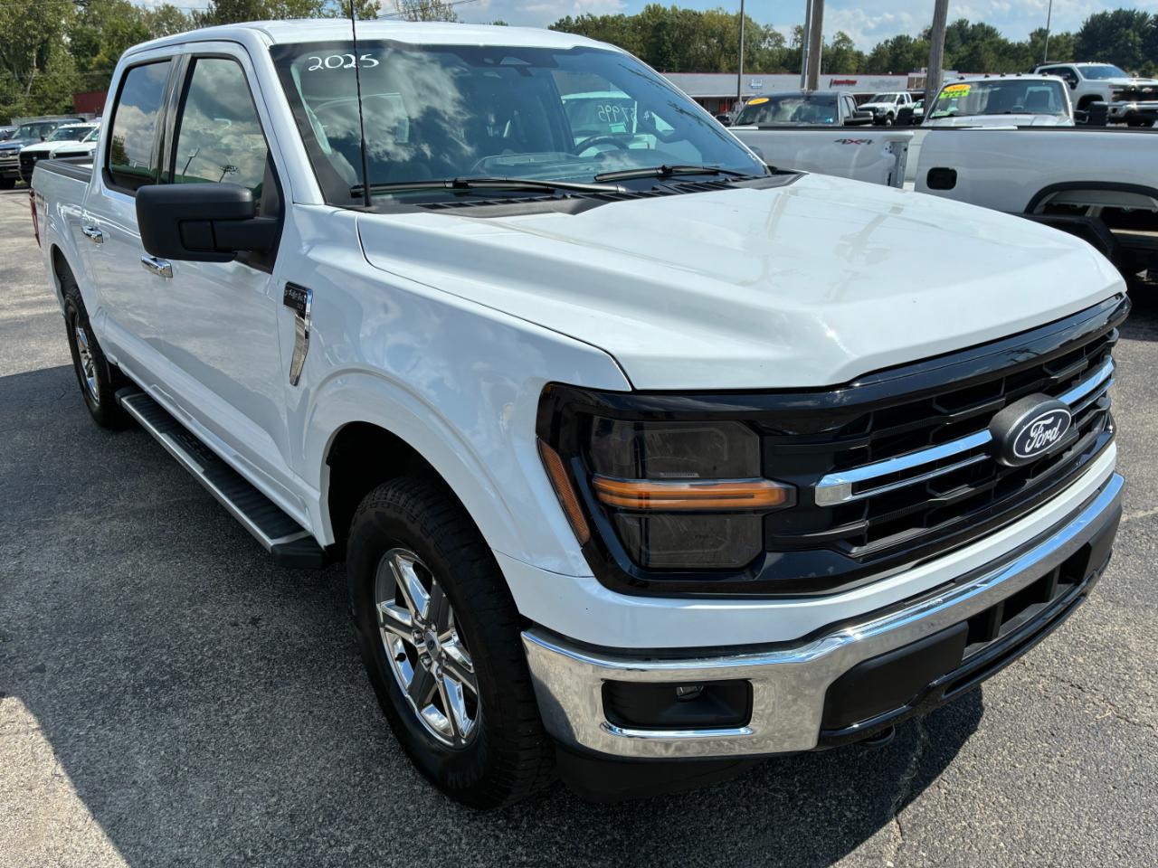 Ford F-150 XLT SuperCrew 4WD 2025
