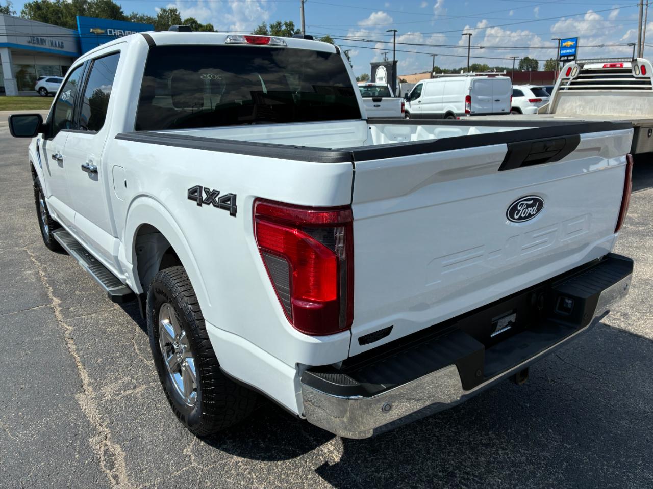 Ford F-150 XLT SuperCrew 4WD 2025