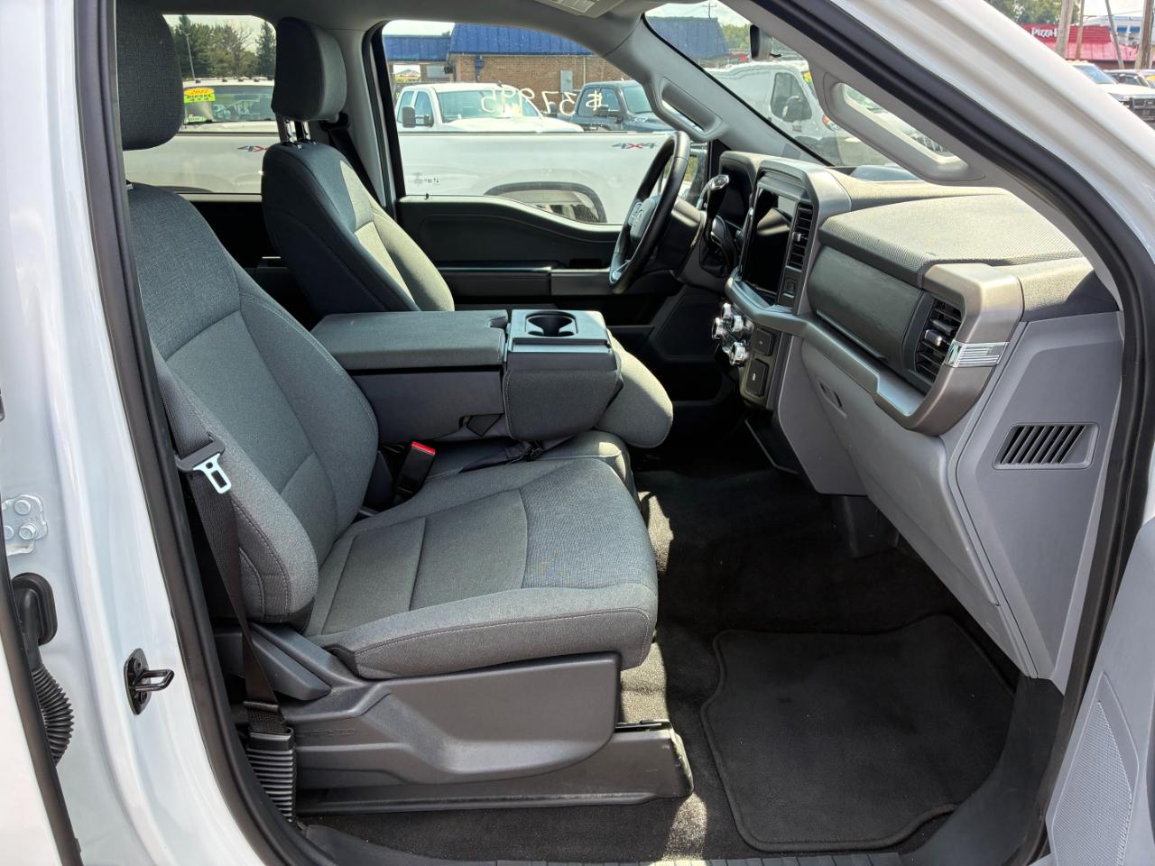 Ford F-150 XLT SuperCrew 4WD 2025