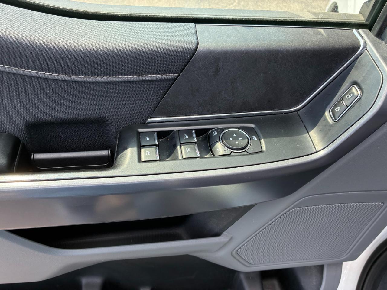 Ford F-150 XLT SuperCrew 4WD 2025