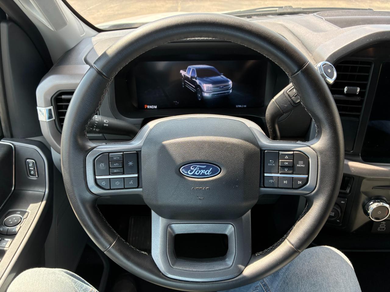 Ford F-150 XLT SuperCrew 4WD 2025