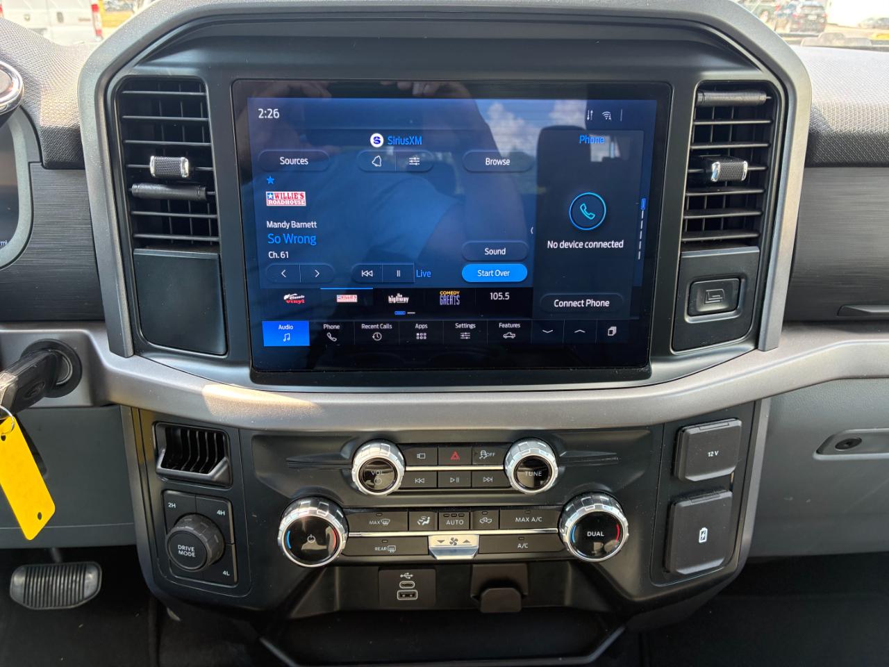Ford F-150 XLT SuperCrew 4WD 2025