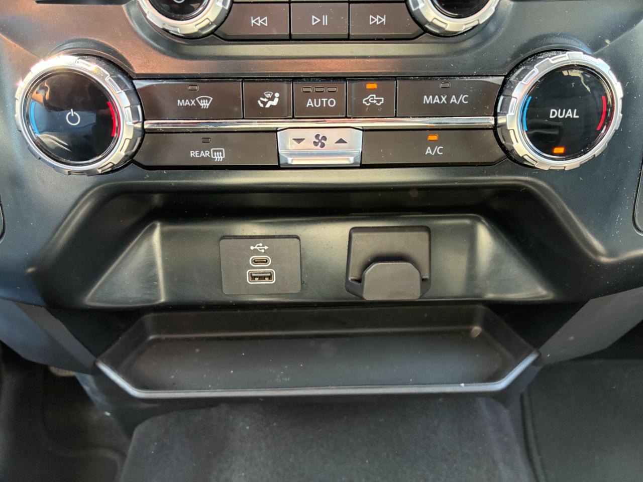 Ford F-150 XLT SuperCrew 4WD 2025