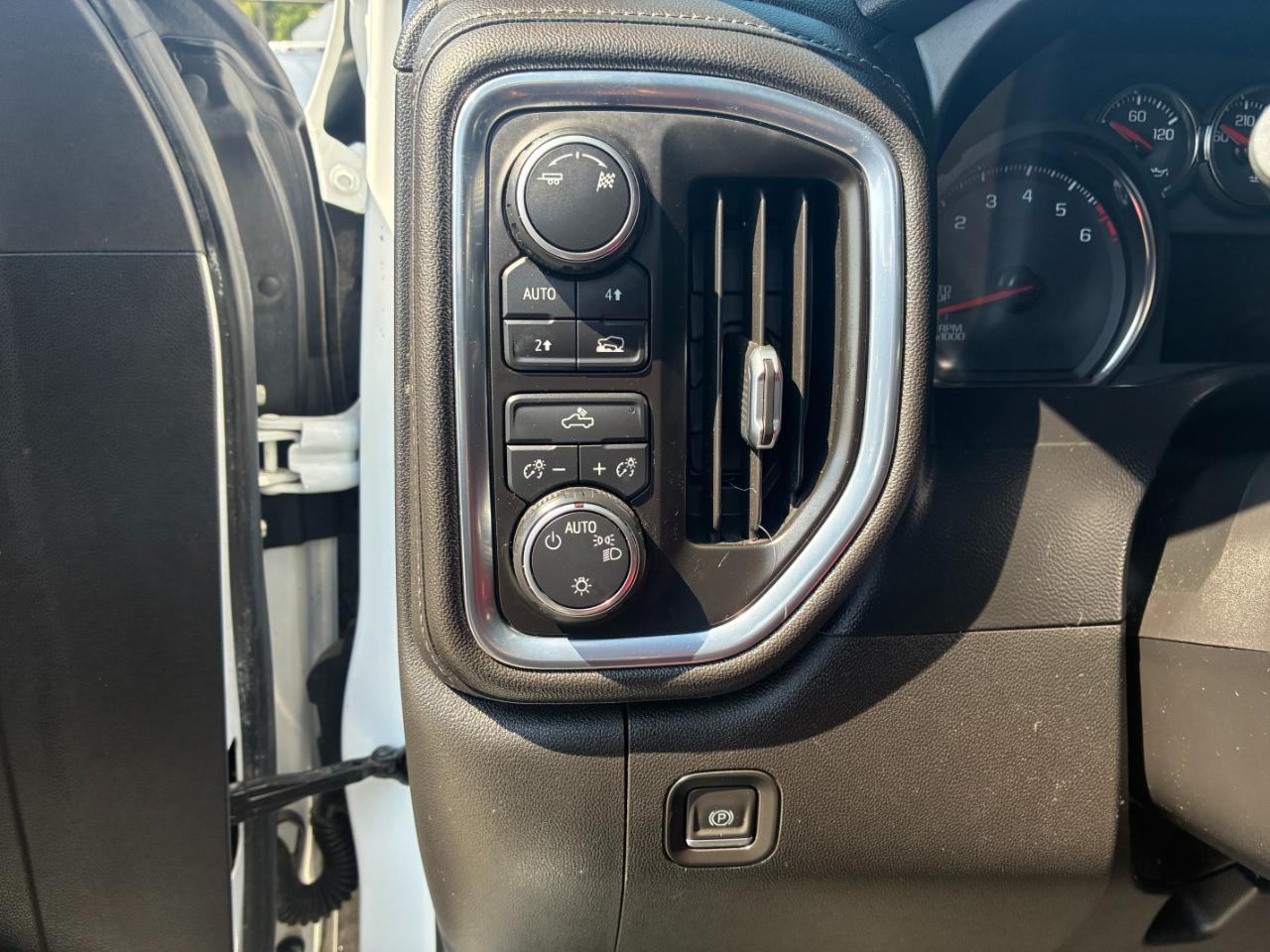 Chevrolet Silverado 1500 LT Crew Cab 4WD 2019