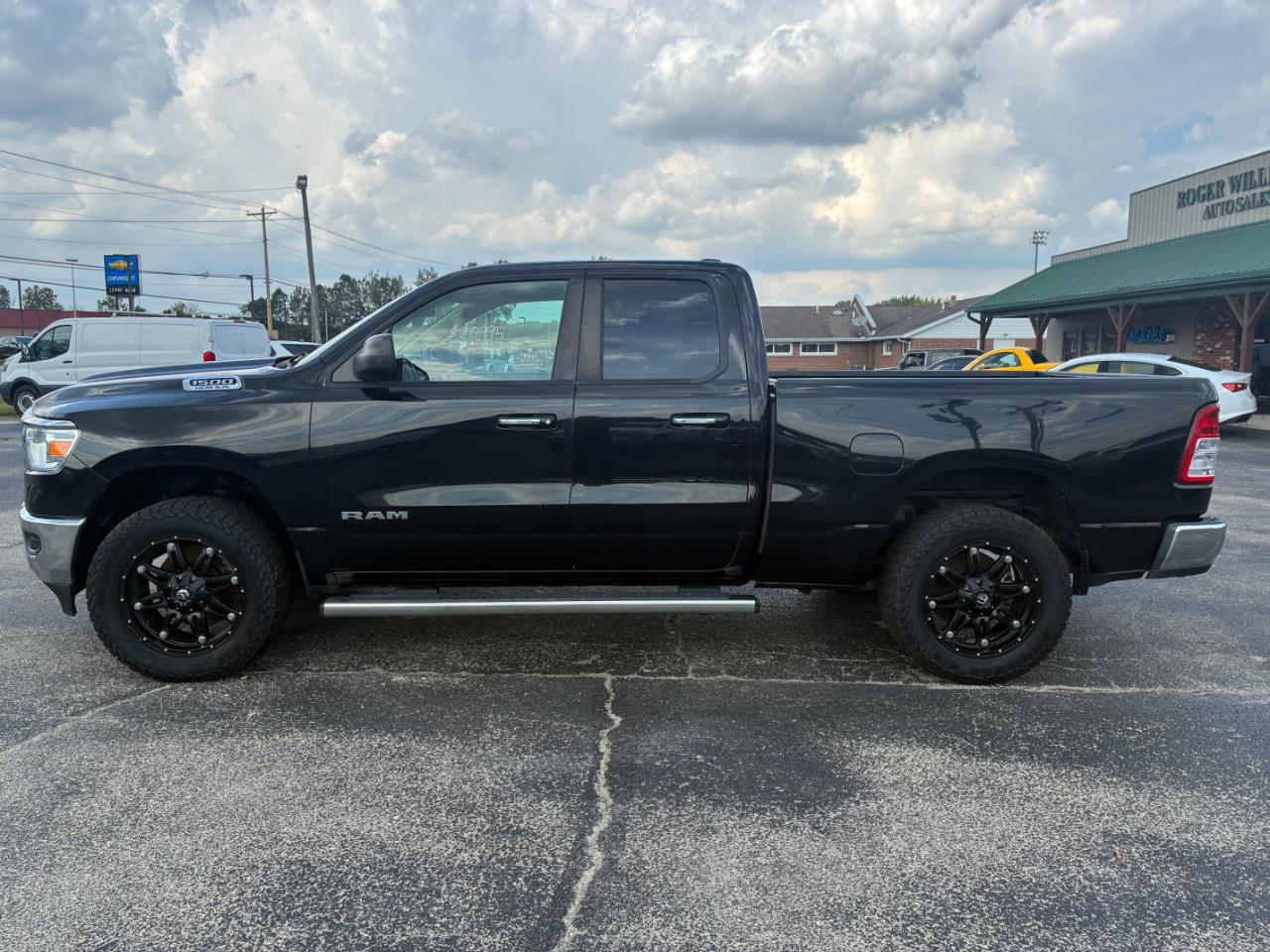RAM 1500 Big Horn Quad Cab 4WD 2020