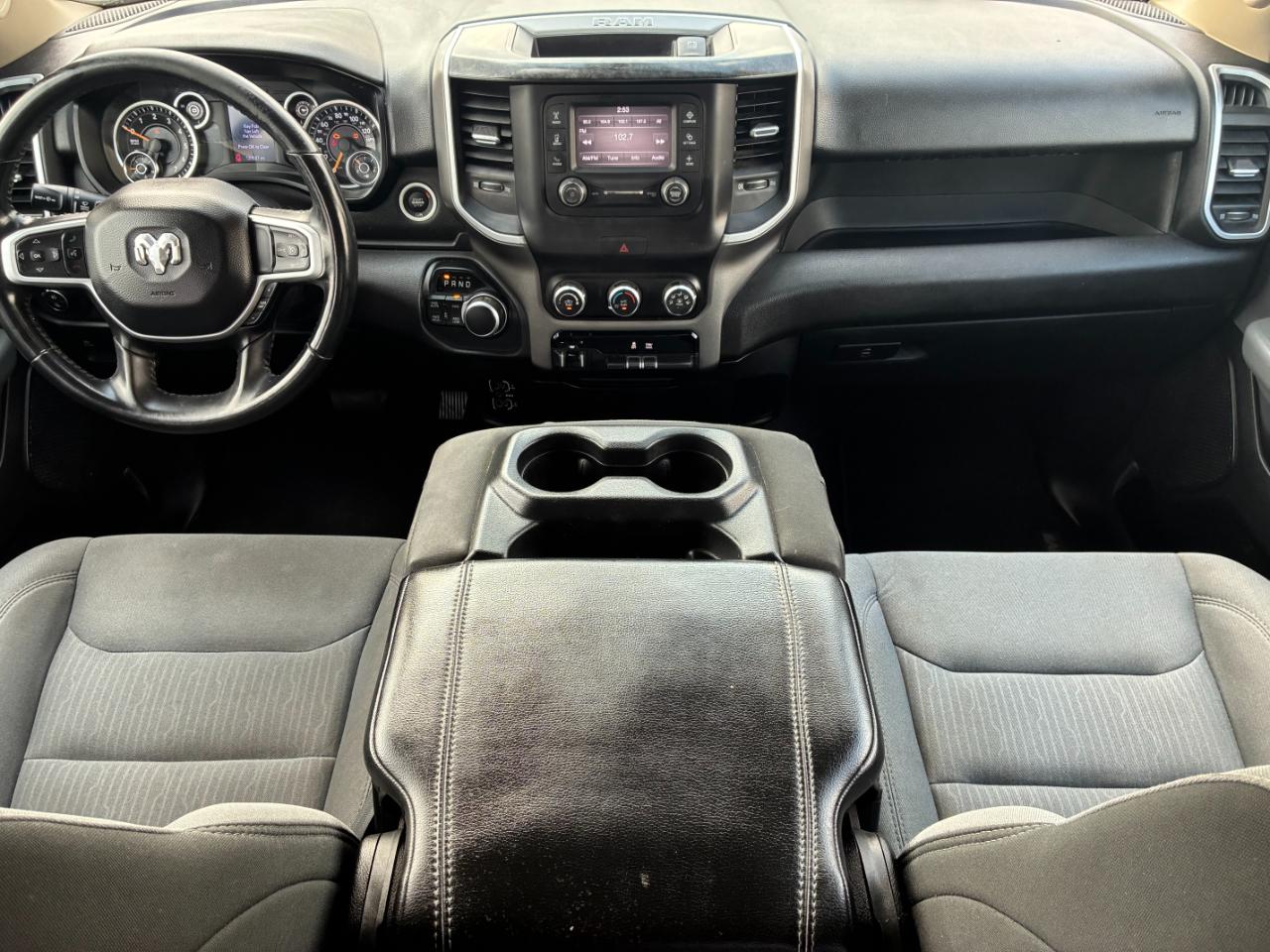 RAM 1500 Big Horn Quad Cab 4WD 2020