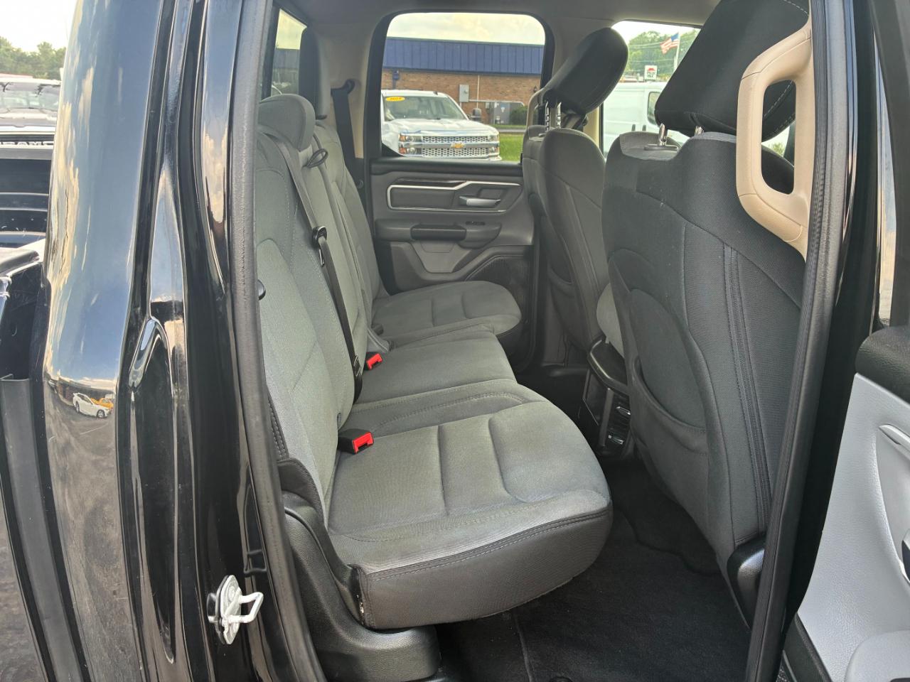 RAM 1500 Big Horn Quad Cab 4WD 2020