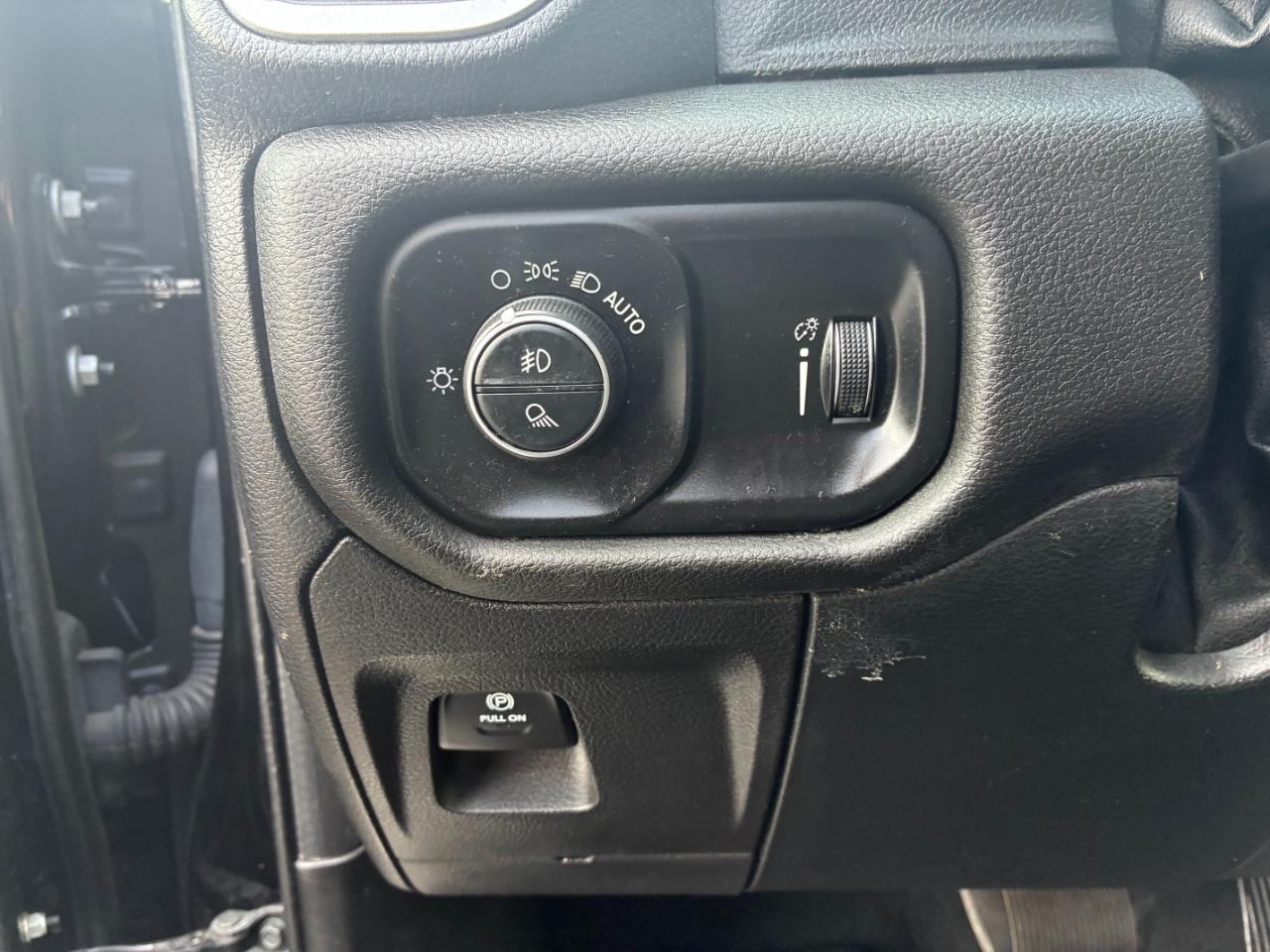 RAM 1500 Big Horn Quad Cab 4WD 2020