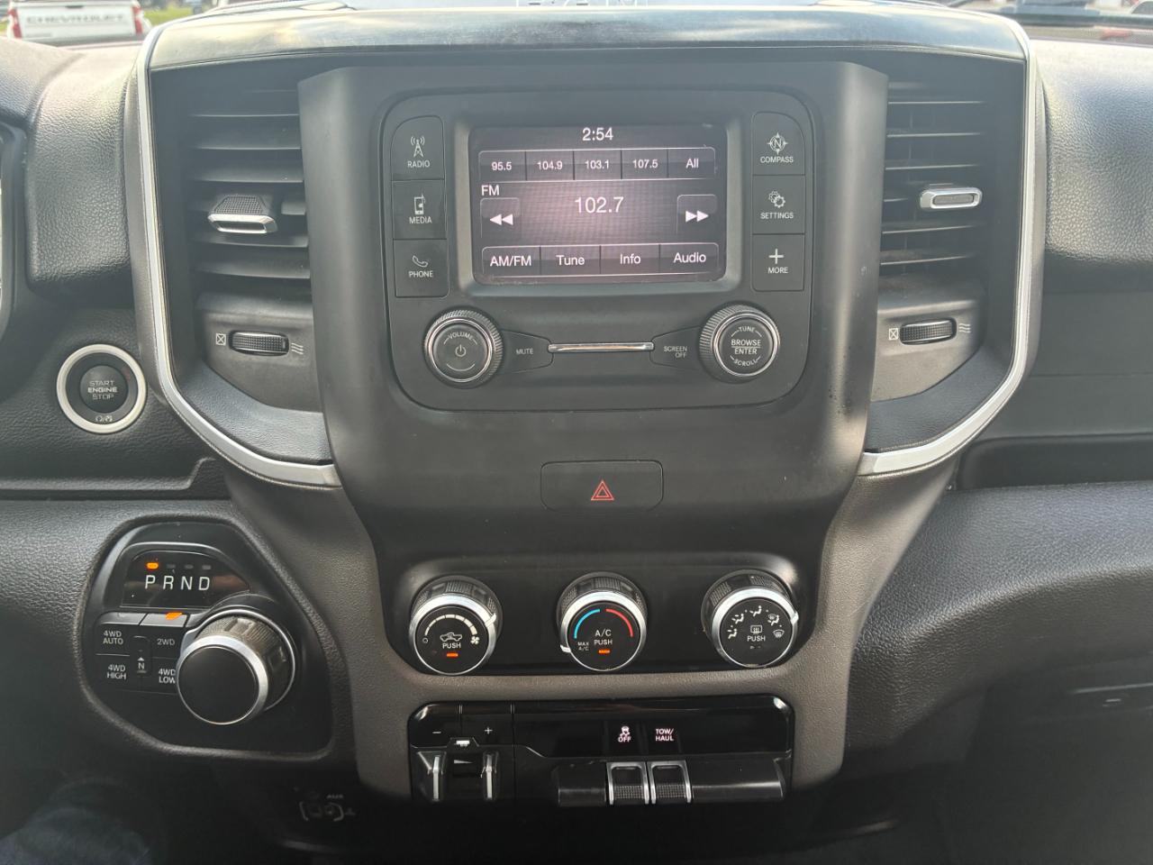 RAM 1500 Big Horn Quad Cab 4WD 2020