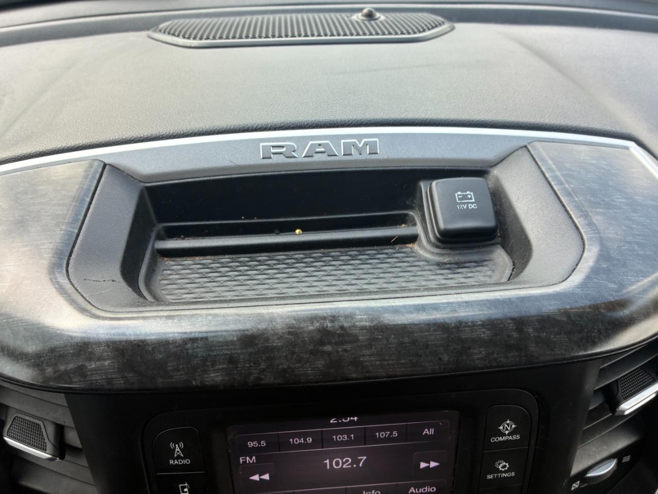 RAM 1500 Big Horn Quad Cab 4WD 2020