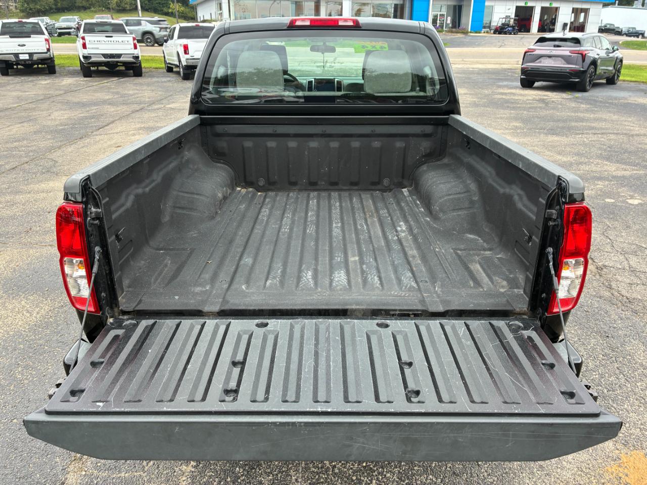 Nissan Frontier SV Crew Cab 5AT 4WD 2019
